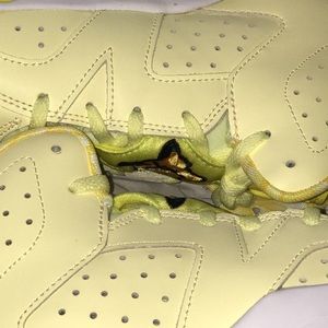 Jordan 6s size 1y